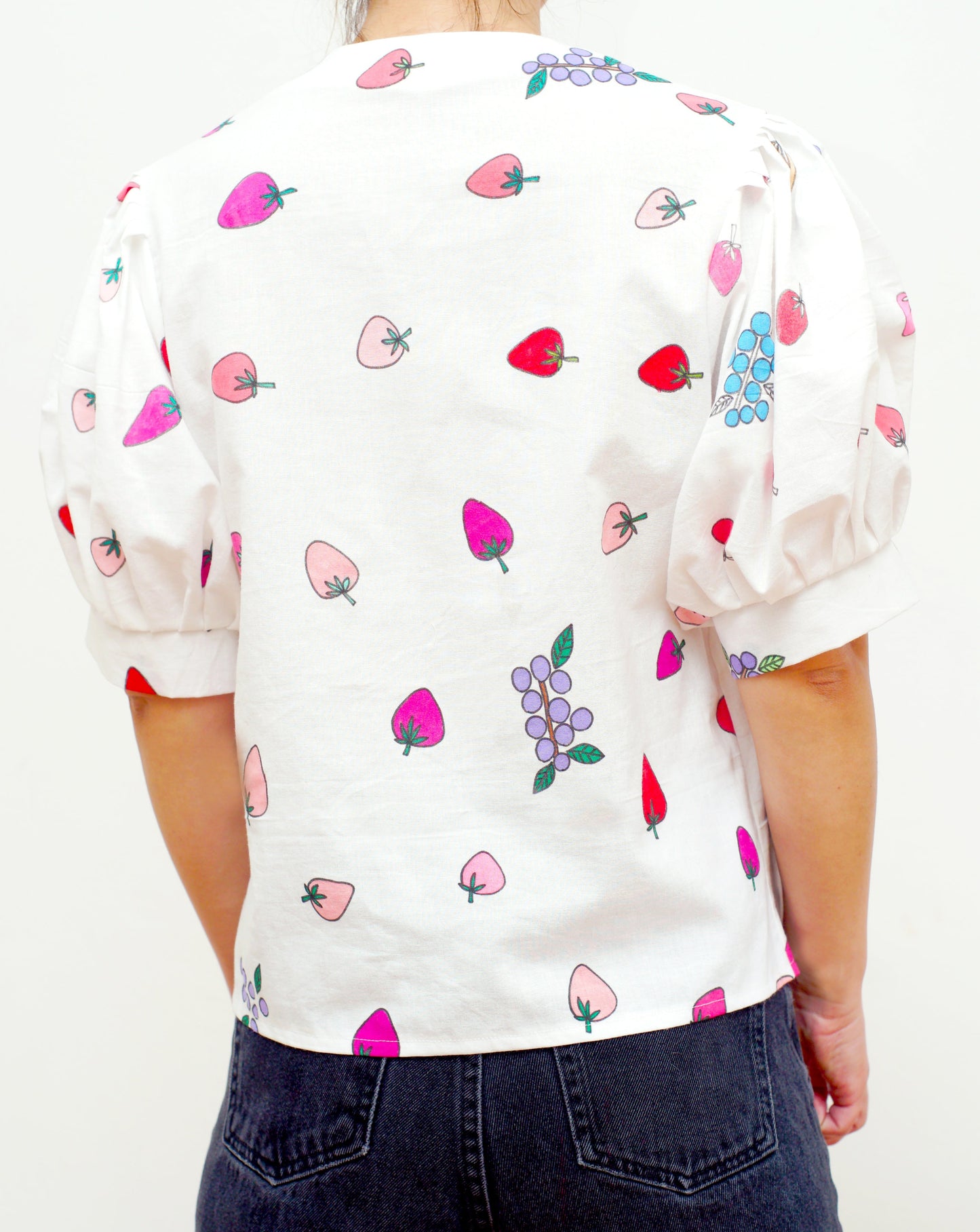 Hand printed "Fraisier puffy sleeves shirt"