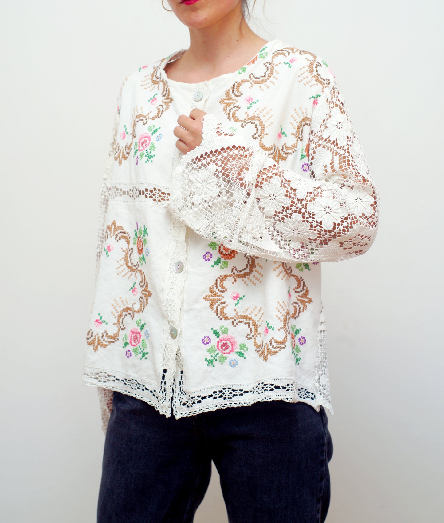 La collectionneuse embroidered blouse